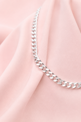 Collar Plateado de Eslabanes Gruesos, vista frontal — Pink Rose