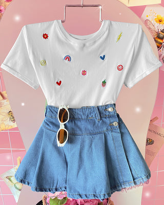 Camiseta con Detalles Bordados Multidiseño