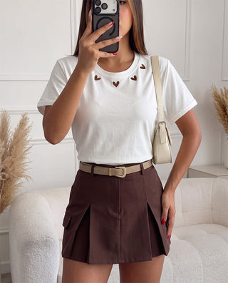 Camiseta con Corazones alrededor del Cuello
