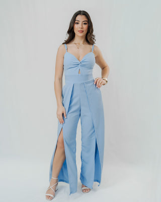 Enterizo de nudo y abertura