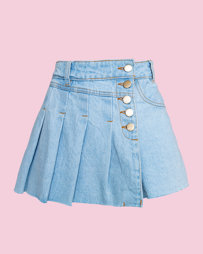 Falda short blue jean de tablas y botones dorados