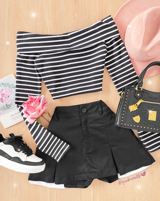 Falda short negra de prenses y bolsillo largos