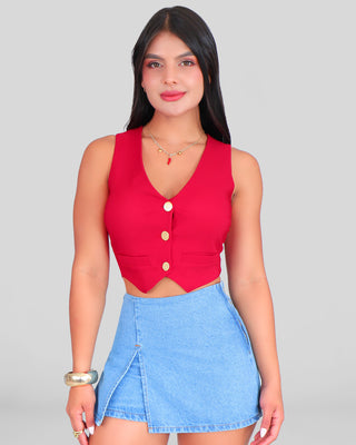 Falda short con tapa y abertura en triángulo