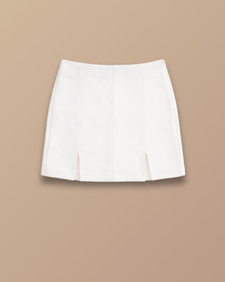 FALDA SHORT BLANCA CON TAPA Y 2 ABERTURAS EN TRIANGULO