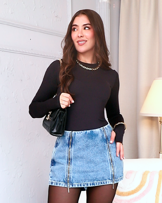 FALDA SHORT JEAN AZUL CON TAPA Y 2 CREMALLERAS ADELANTE