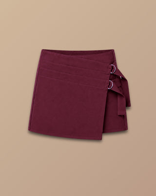 FALDA SHORT VINO TINTO DE TAPA CUADRADA Y 2 HEBILLAS AL LADO