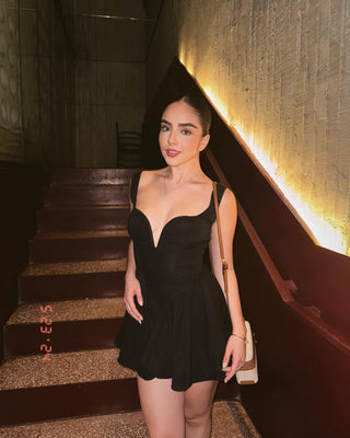 Romper negro escote corazón tiras y volantes