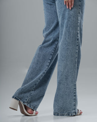 Jean sencillo claro de bota ancha