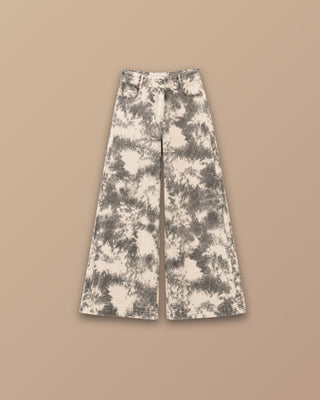 JEAN BOTA ANCHA ESTAMPADO DE MANCHAS