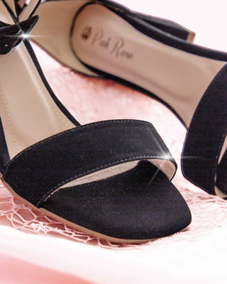 Sandalia Abierta de Gamusa con Tacón Elegante