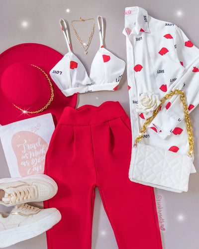 Camisa blanca estampado besos love crop top por debajo