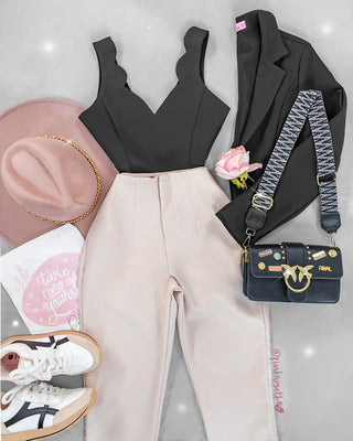 Pantalón Clásico con Pliegues Chic