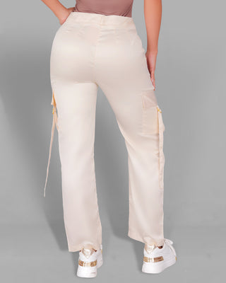 Pantalón cargo en satín