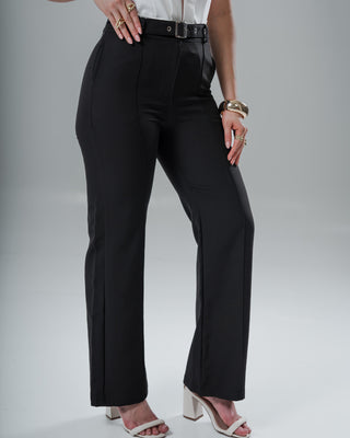 Pantalón Bota Ancha con Correa de Hebilla