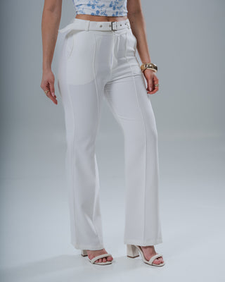 Pantalón Bota Ancha con Correa de Hebilla