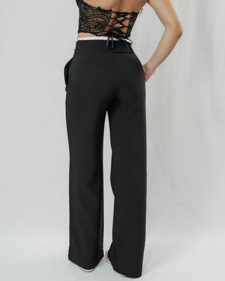 Pantalón negro Bota Ancha con Pretina Combinada