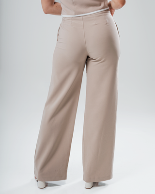 Pantalón de Bota Ancha con Pretina Combinada