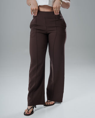 PANTALON SENCILLO CON VENA BOTA ANCHA