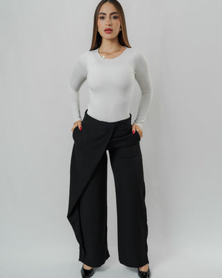 Pantalón Bota Ancha con Sobrecapa