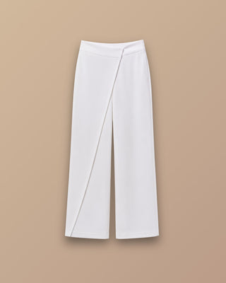 Pantalón blanco Bota Ancha con Sobre capa
