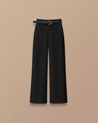 PANTALON NEGRO BOTA ANCHA CON CORREA DELGADA