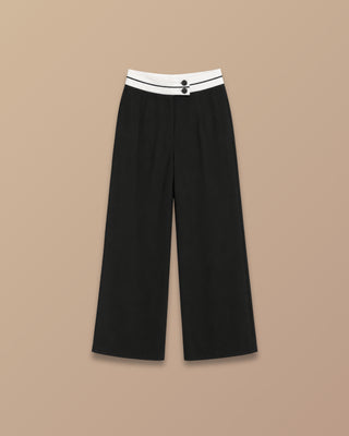 PANTALON NEGRO BOTA ANCHA CON  PRETINA CRUZADA BLANCA
