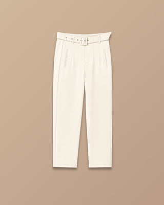 PANTALON BEIGE CON PRENSES Y CORREA DE HEBILLA FORRADA