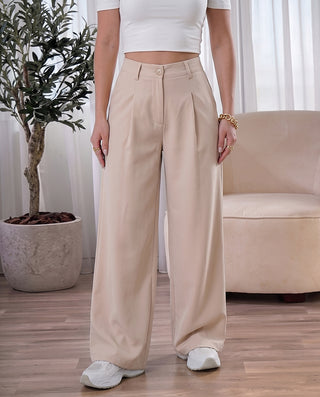 PANTALON BEIGE SENCILLO CON PRENSES Y BOTA ANCHA