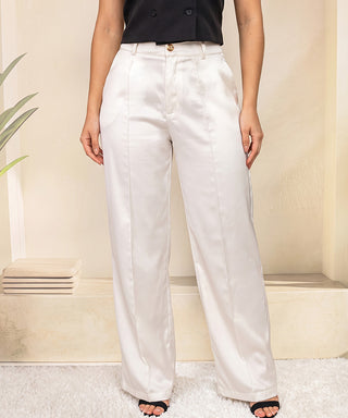 PANTALON BLANCO DE SATIN ANCHO CON VENA Y BOTON CORRUGADO