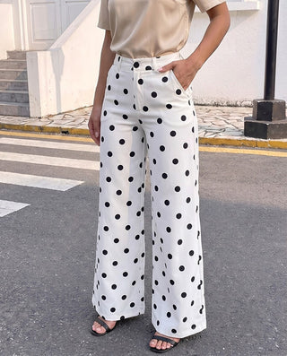PANTALON BLANCO ANCHO DE BOLAS NEGRAS