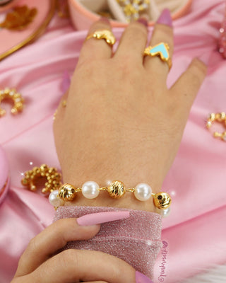 Pulsera dorada de balines y perlas 10 mm