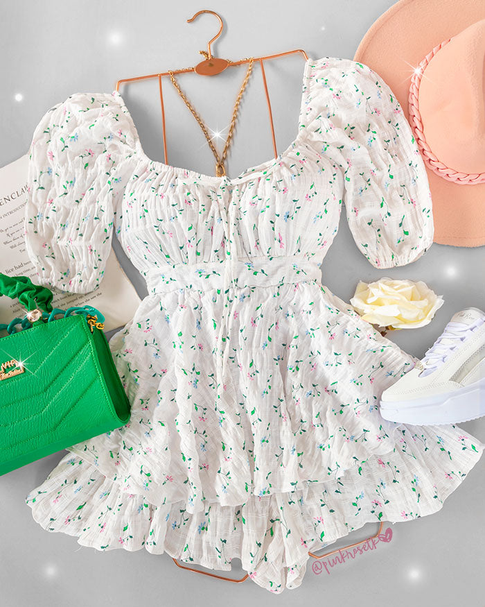 Romper blanco, floral, cuello cuadrado y manga puff