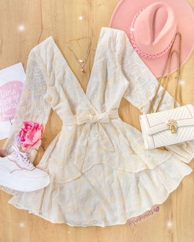 Vestido blanco boho chic manga larga y lazo