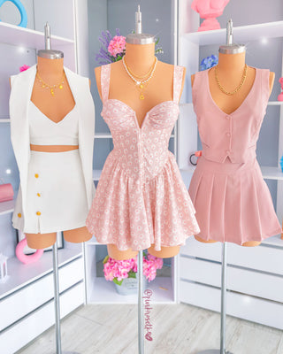 Set blanco de tres piezas, chaleco, falda short y top