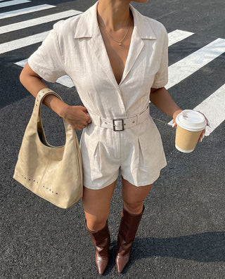 ROMPER BEIGE MANGA CORTA CON CUELLO Y CORREA DE HEBILLA