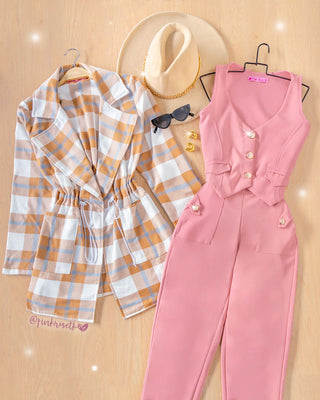 Set rosado chaleco y pantalón botones nacarados