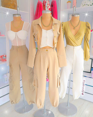 Bodysuit dorado en acetato cruzado manga puff