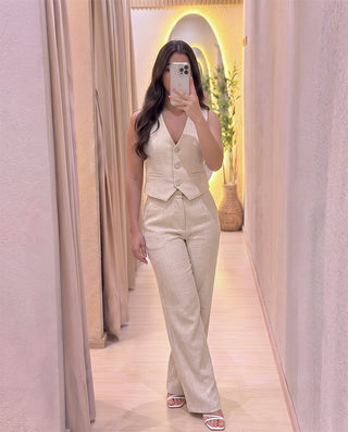 SET BEIGE DE CHANEL CON PANTALON Y CHALECO 3 BOTONES