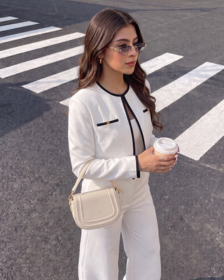 SET BLANCO DE PANTALON Y BLAZER CON HERRAJE DE PINK ROSE
