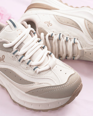 Tenis de Suela Gruesa con Palabra al Lado