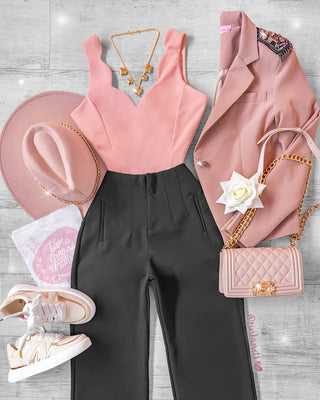 Blusa rosada corta de moritas