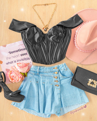 Bustier negro tipo corsé con mangas volantes
