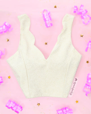 Blusa blanco perla corta de moritas con detalles dorados