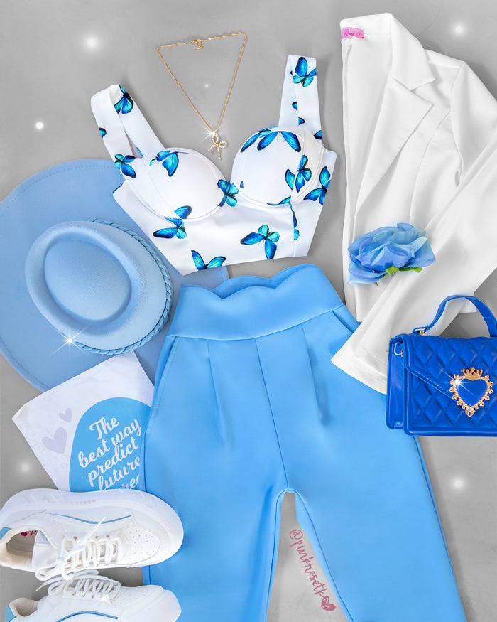 Crop top blanco copas tiras mariposas azules