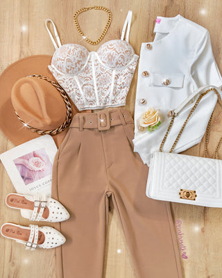 Pantalón Camel con Hebilla Forrada
