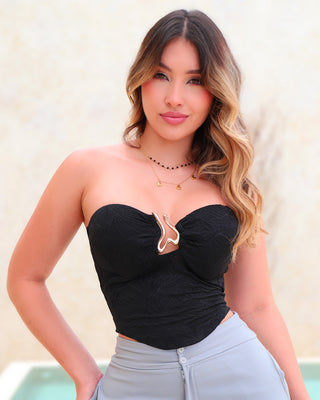 Top Strapless con Copas y Flores con Aplique en el Centro