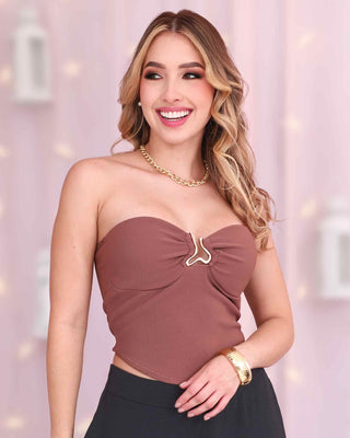 Crop top rib strapless con copas y aplique decorativo