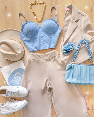 Crop Top con Copas Estilo Sirena y Ajuste de Corset en la Espalda