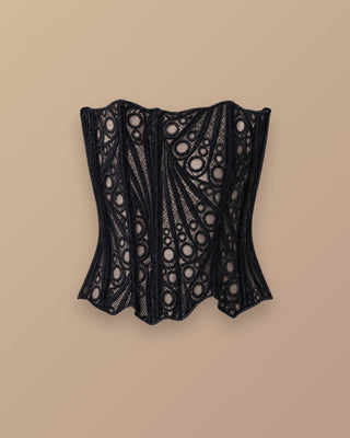 CROP TOP NEGRO TIPO OJALILLO STRAPLLE DE MORITAS