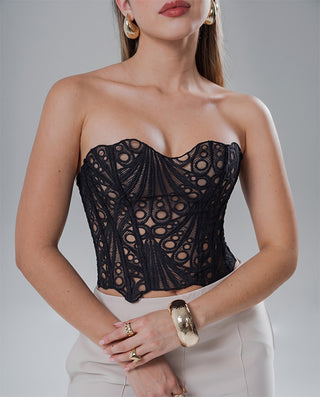 CROP TOP NEGRO TIPO OJALILLO STRAPLLE DE MORITAS